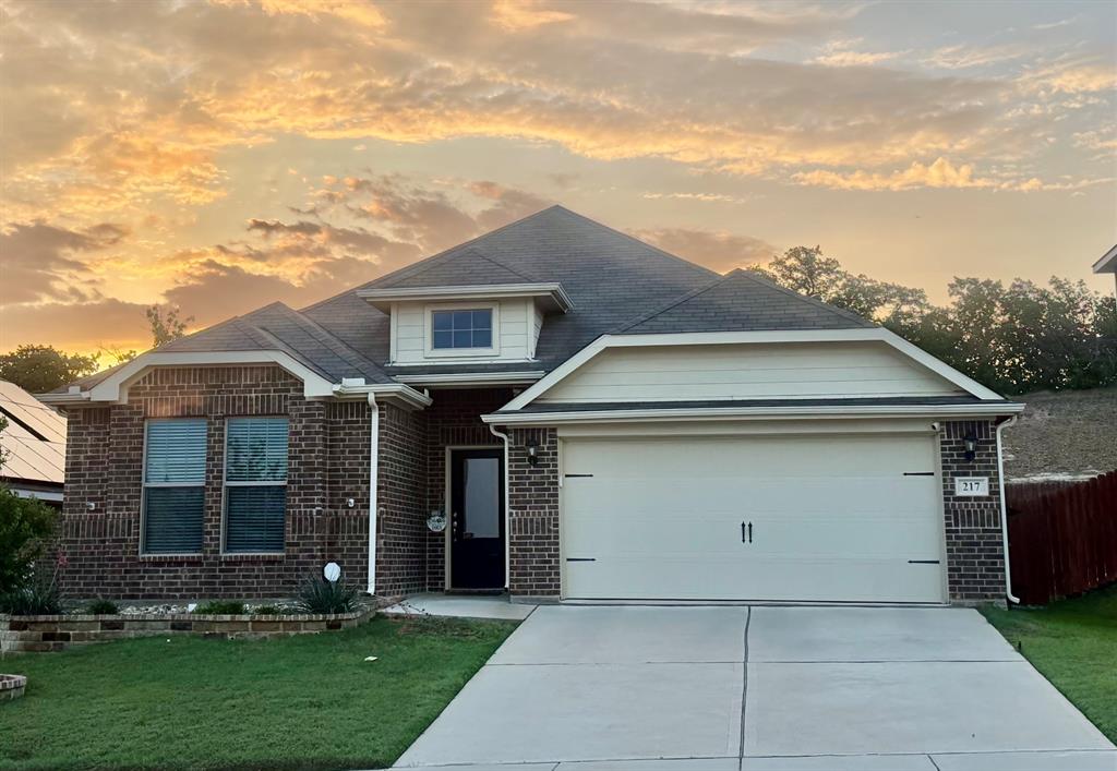 Built in 2021, this well-maintained 3-bedroom, 2-bath home is located in a quiet subdivision neighborhood and offers modern comfort with a desirable private backyard setting. The open-concept layout features a spacious living area, contemporary finishes, and a bright kitchen with stainless steel appliances, ample cabinet space, and a large breakfast bar perfect for everyday living and entertaining.
The primary suite includes a walk-in closet and an ensuite bath with dual sinks and a large shower. Two additional bedrooms provide flexibility for guests, or a home office.One of the standout features of this property is the backyard privacy — with no neighbors directly behind, you can enjoy peaceful views and extra seclusion from the patio and fenced yard. Situated in a friendly neighborhood with sidewalks and convenient access to major roads this home combines newer construction with a comfortable suburban lifestyle