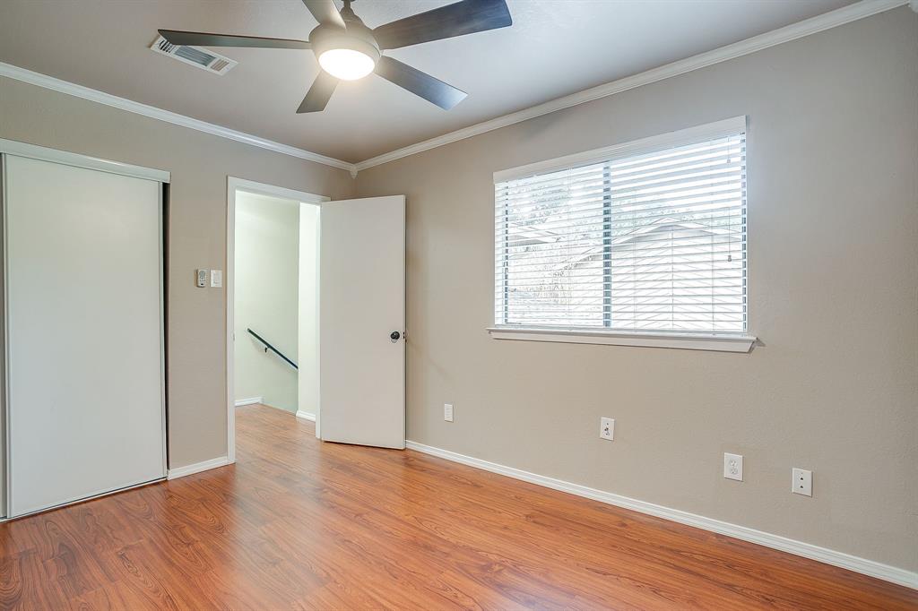 Cedar Creek Twnhms - Residential