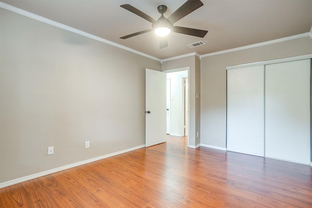 Cedar Creek Twnhms - Residential