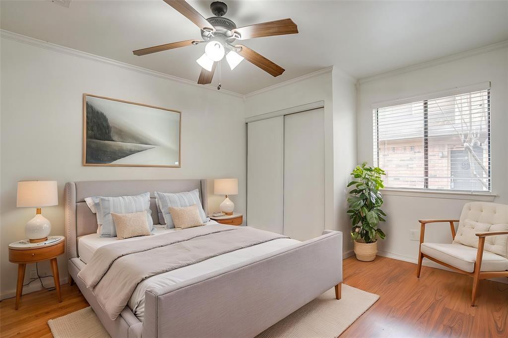 Cedar Creek Twnhms - Residential