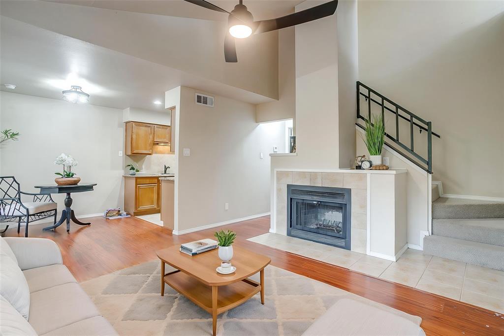 Cedar Creek Twnhms - Residential
