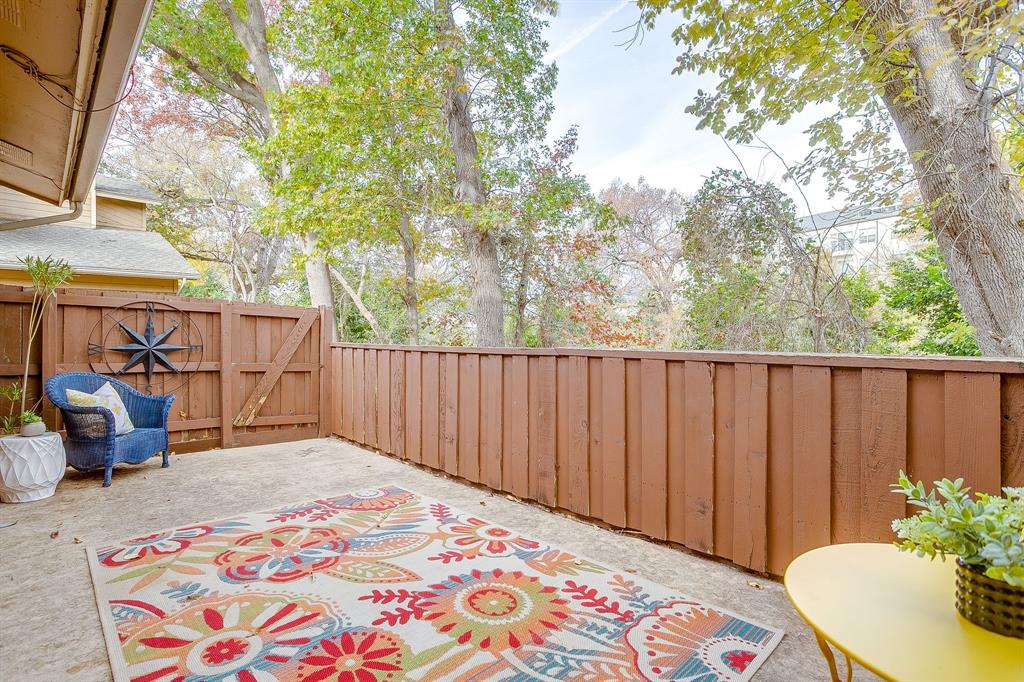 Cedar Creek Twnhms - Residential