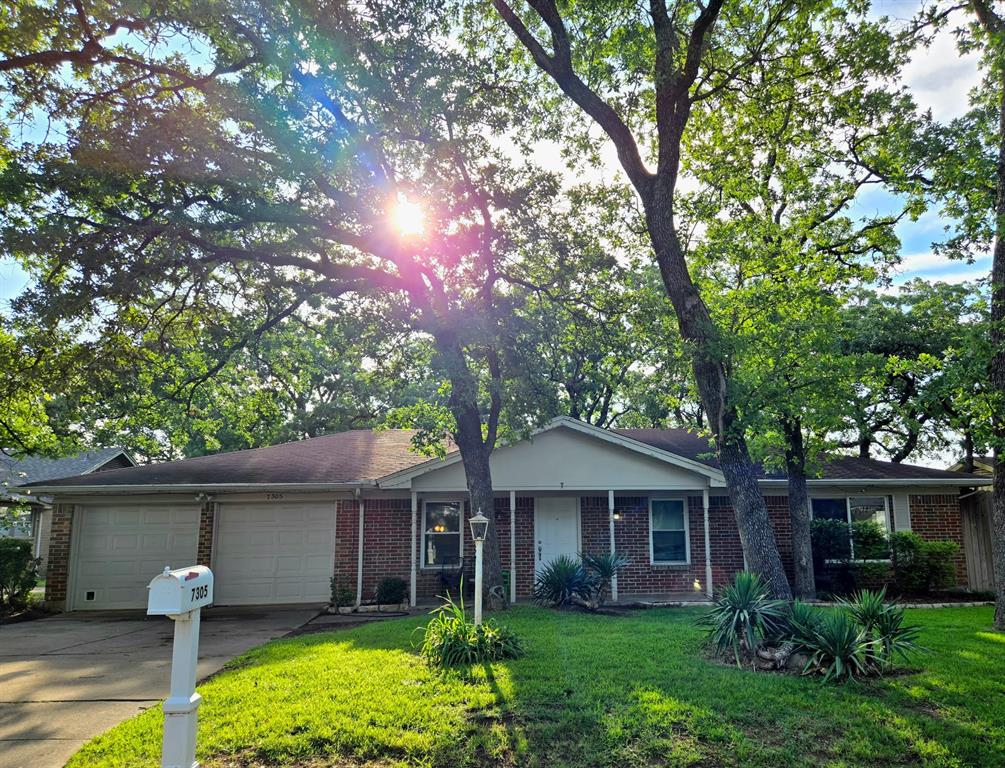Charming, well maintained and updated ranch style home sits on a property perfect for large gatherings and outdoor fun. Inside the home is breathtaking new flooring and natural light throughout. Gorgeous open kitchen with beautiful countertops, cabinets, flooring and appliances have been upgraded.  The home is move in ready and is eager to welcome you home.

Buyers agent to verify all details.

Preferred Title company is Rattikin Title in Arlington.  Melody Stovall