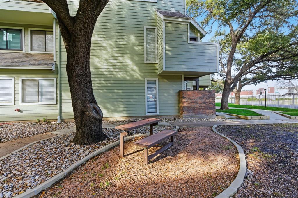 University Park Condo - Residential