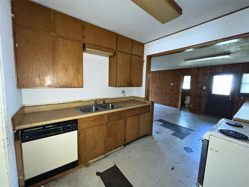 Walkers Add - Residential