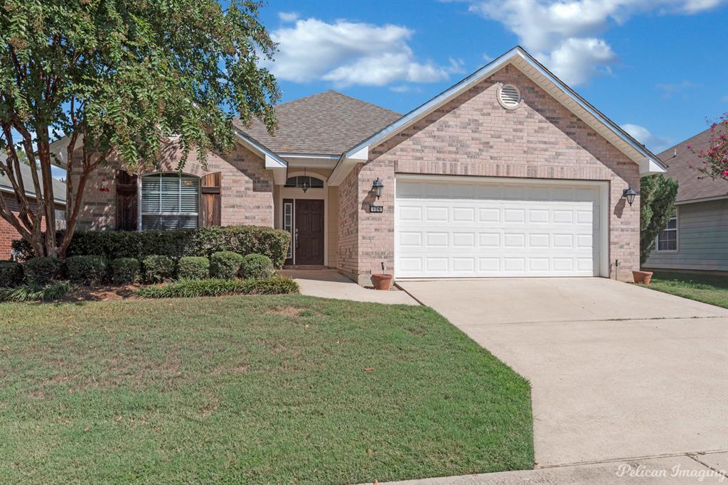 You will love this nice 3 bedroom 2 bath home in Riverbrooke subdivision. Open floor plan from kitchen to dining to living. Living area has gas starting wood burning fireplace. The cook will enjoy the well equipped kitchen with Granite counters, pantry, eat in  area and built in microwave and electric oven range. Remote master bedroom with dual sinks, jetted tub separate shower and walk in closet. Lovely wood flooring is throughout the entry, living and master bedroom areas. Fully fenced back yard and a nice covered patio.