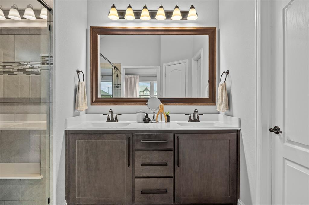 Eagle Glen - Residential