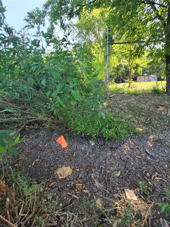 Convenient to Loop 12 and 30 Fwy. Great opportunity to own couple prime land lots. Sale prices include lot 37,38,39 & 40 as a package deal. Combine lots of dimensions 100 x 115.