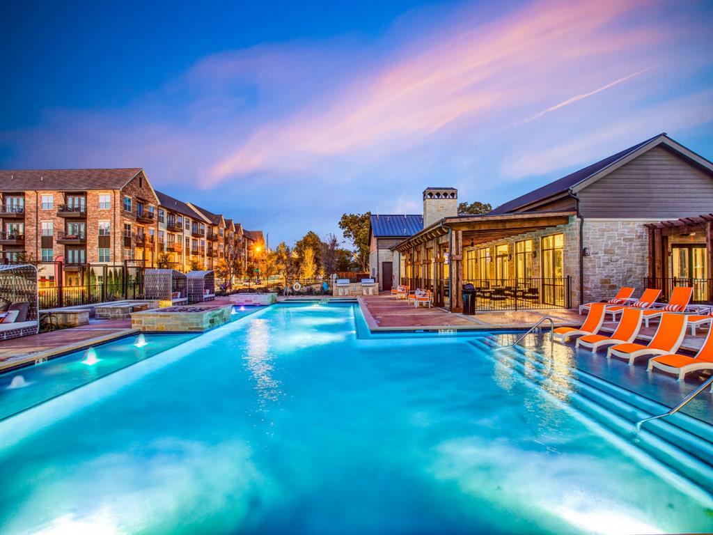 SoHo Square - Residential