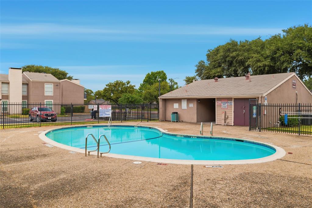 Woodhaven Condo - Residential