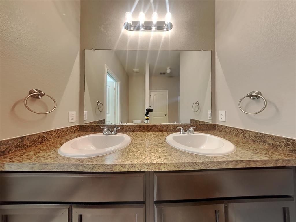 Ashwood Park Ph 2 - Residential Lease