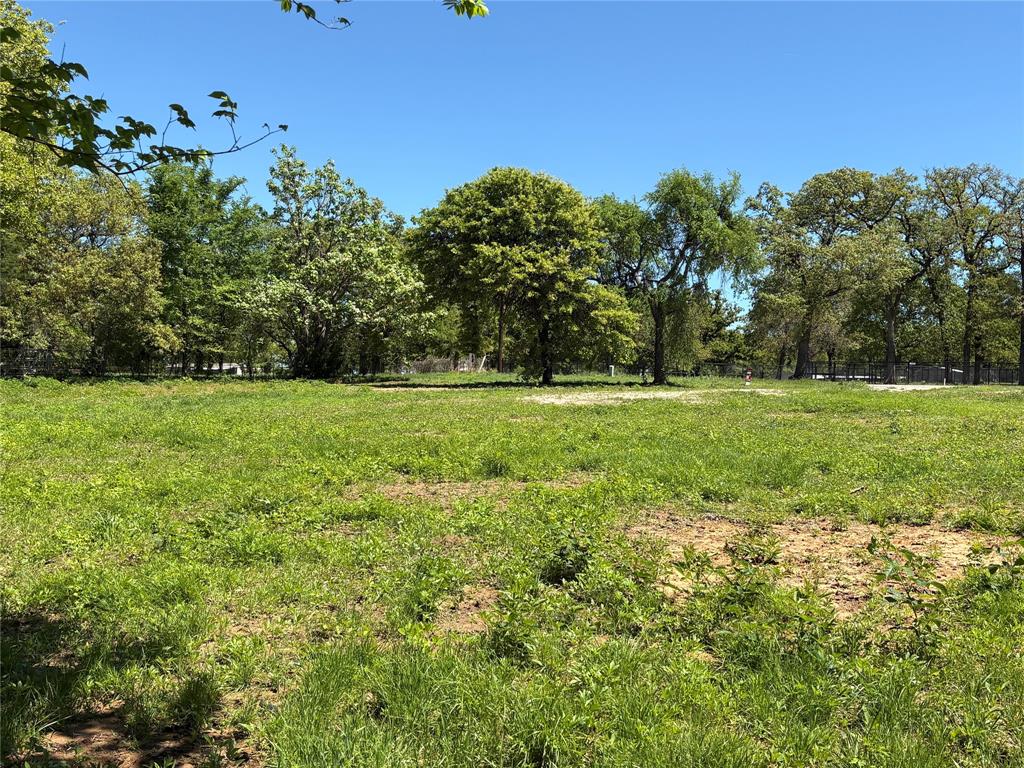 2.381-acre tract in Whitesboro, TX with NO KNOWN RESTRICTIONS. Cleared and ready for your vision—mobile home, barndominium, or custom build. Utilities available at the road. Conveniently located just off Highway 82 for easy access. Situated in a rapidly growing area near Sherman, making this an excellent opportunity for investment or country living with nearby city conveniences.
441 CR 167 Texas Whitesboro TX 76273.This is the 2 lot location