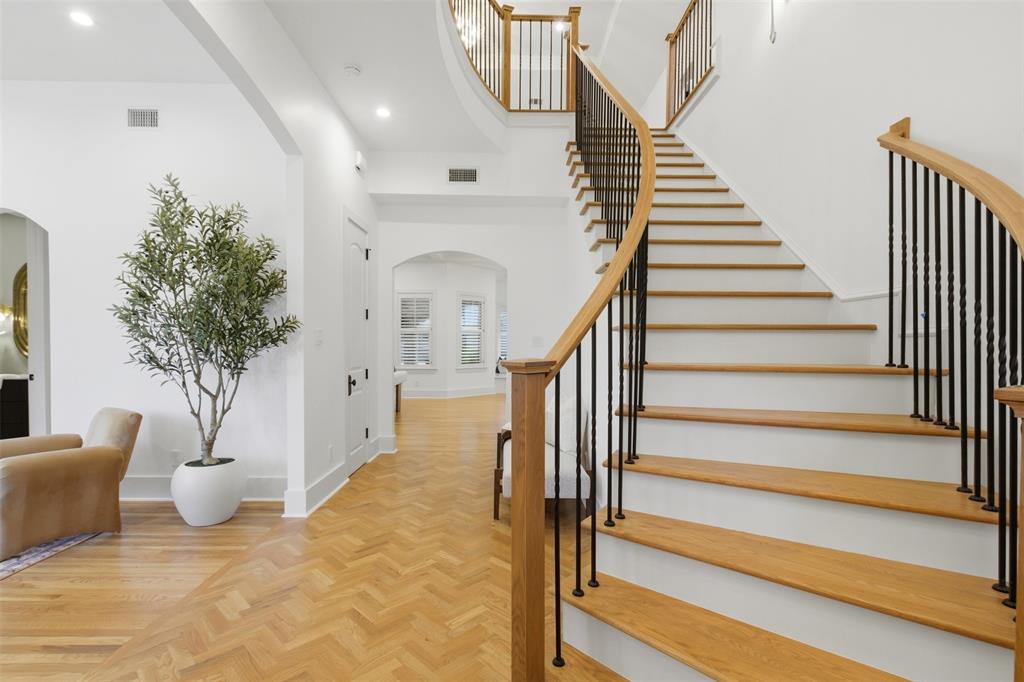 Country Club Estates - Residential