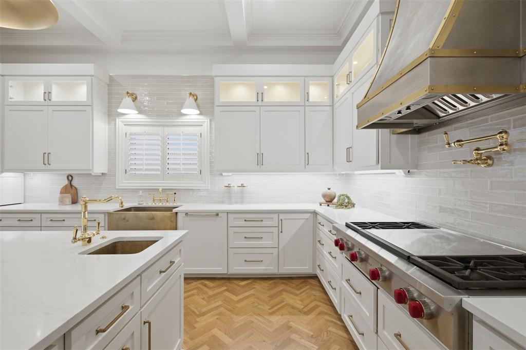 Country Club Estates - Residential