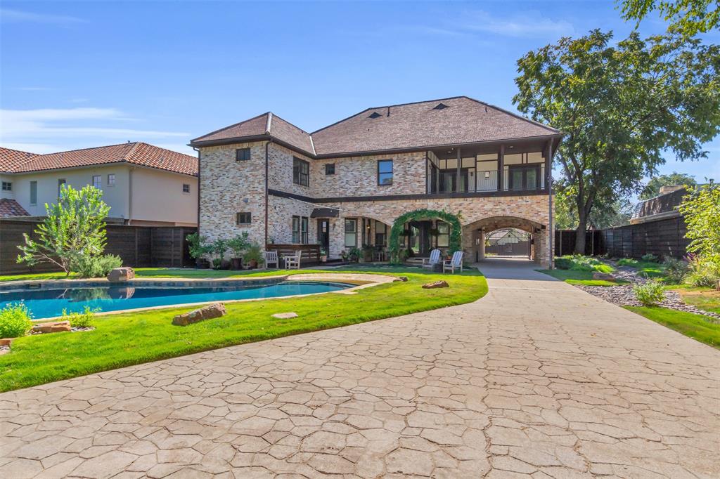 Country Club Estates - Residential