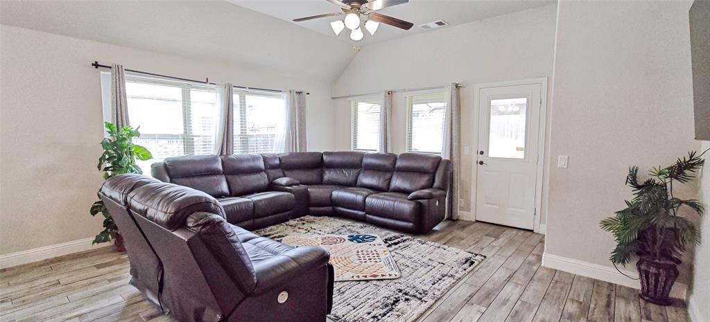 Live Oak Crk - Residential