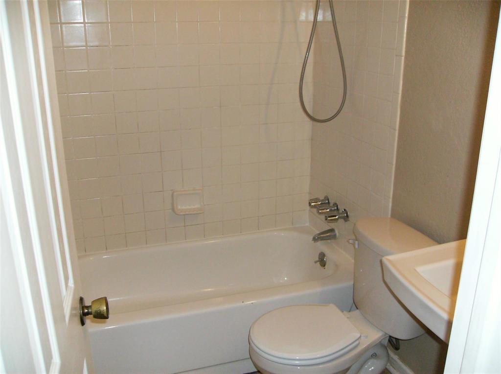 Lytle Shores South - Residential Lease