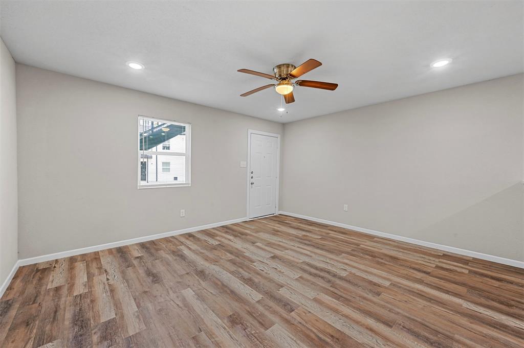 Van Alstyne Apartments - Residential Lease