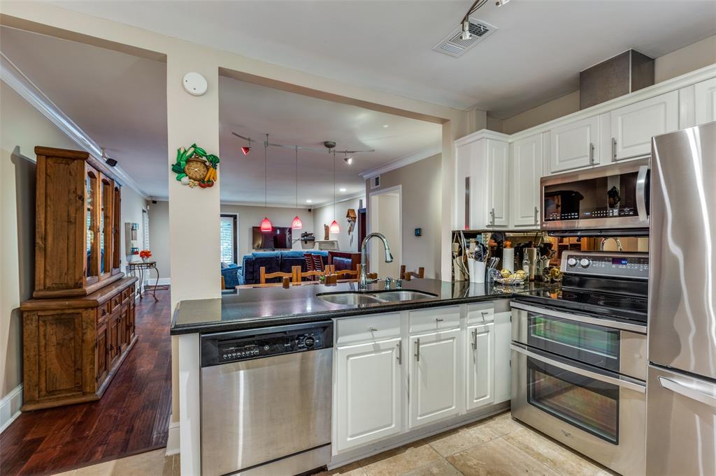 Paradiso Condo Ph 1 - Residential