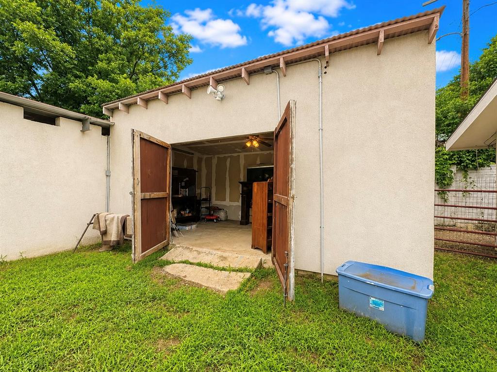 Whispering Oaks - Residential