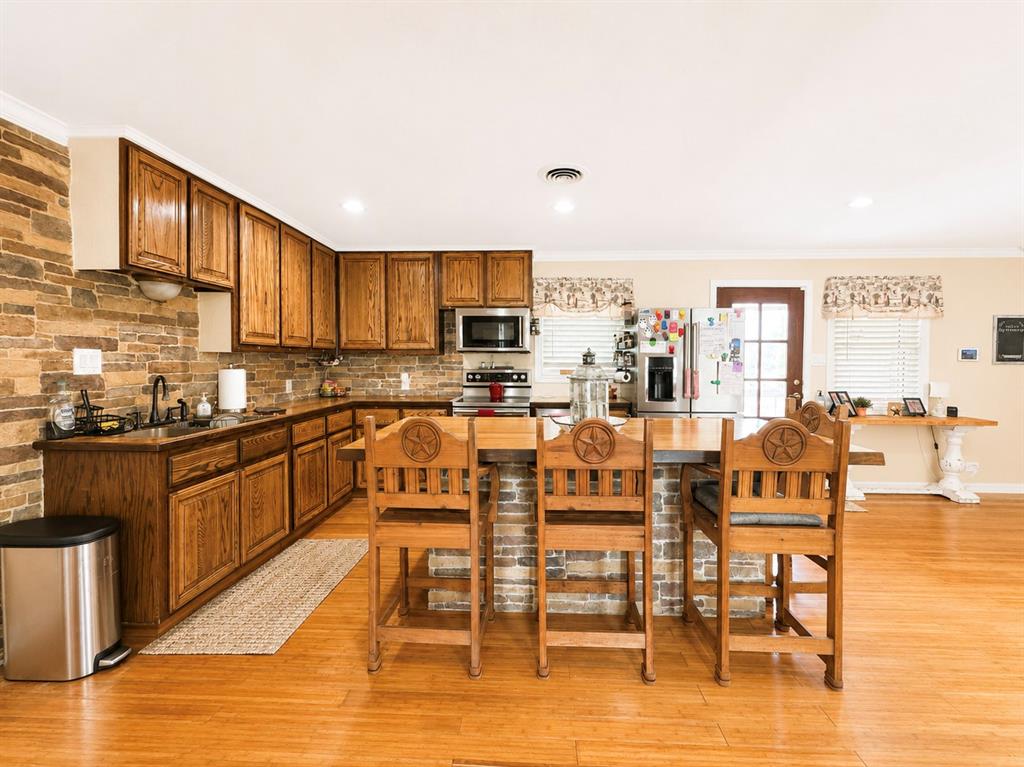 Whispering Oaks - Residential