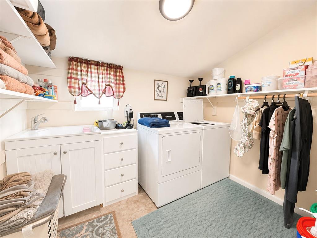 Whispering Oaks - Residential