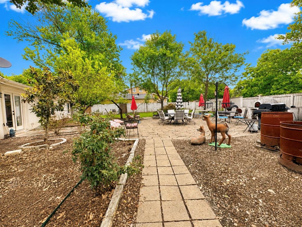 Whispering Oaks - Residential