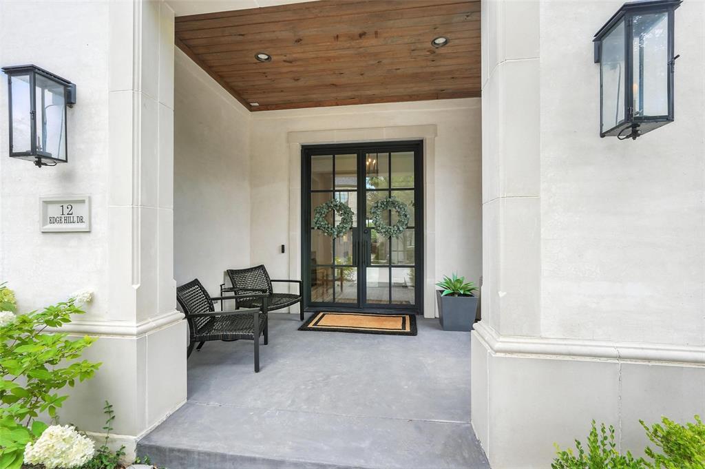 Lawn Glen Abbey - Residential