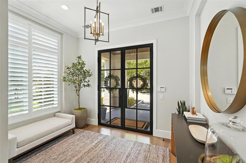 Lawn Glen Abbey - Residential