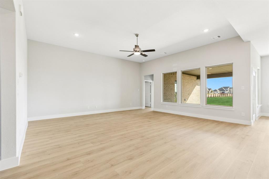 Ellis Ranch - Residential