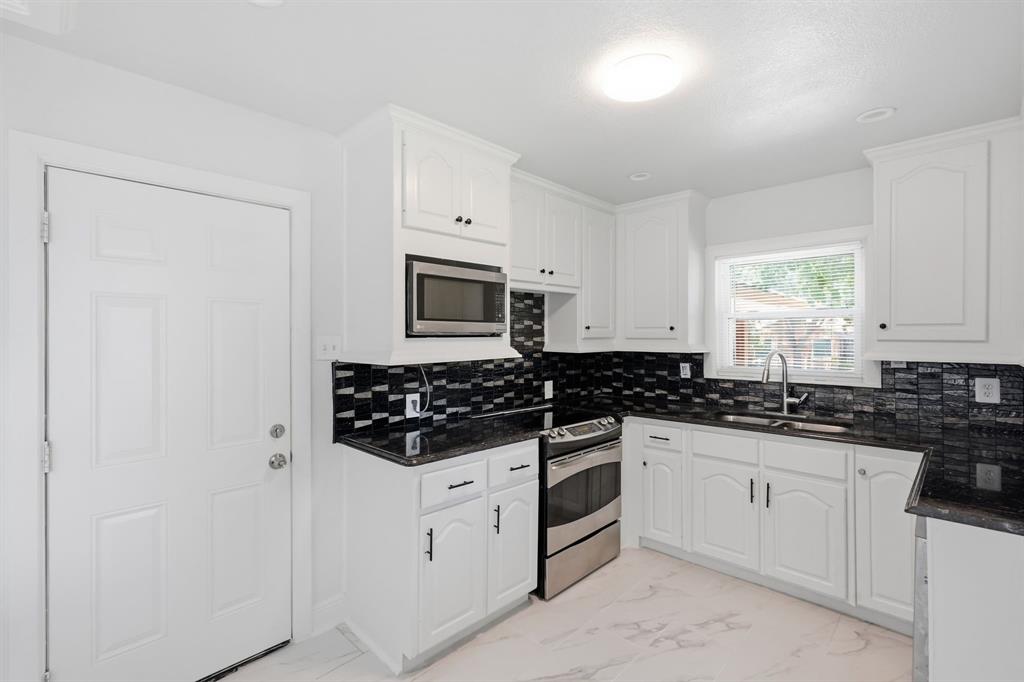 Cedar Crest Village 01 - Residential