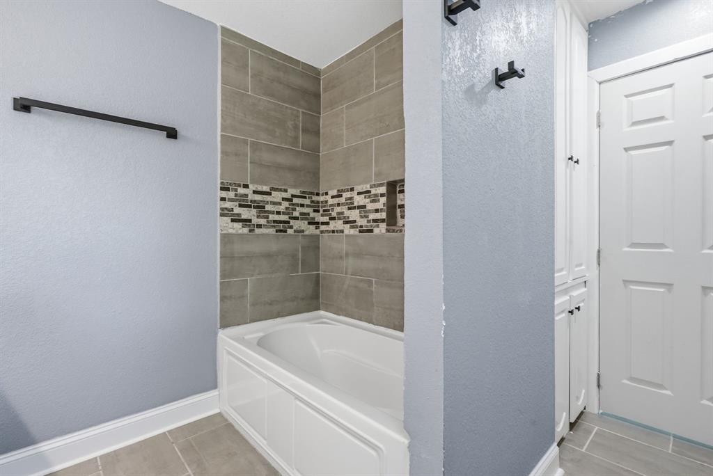 Cedar Crest Village 01 - Residential