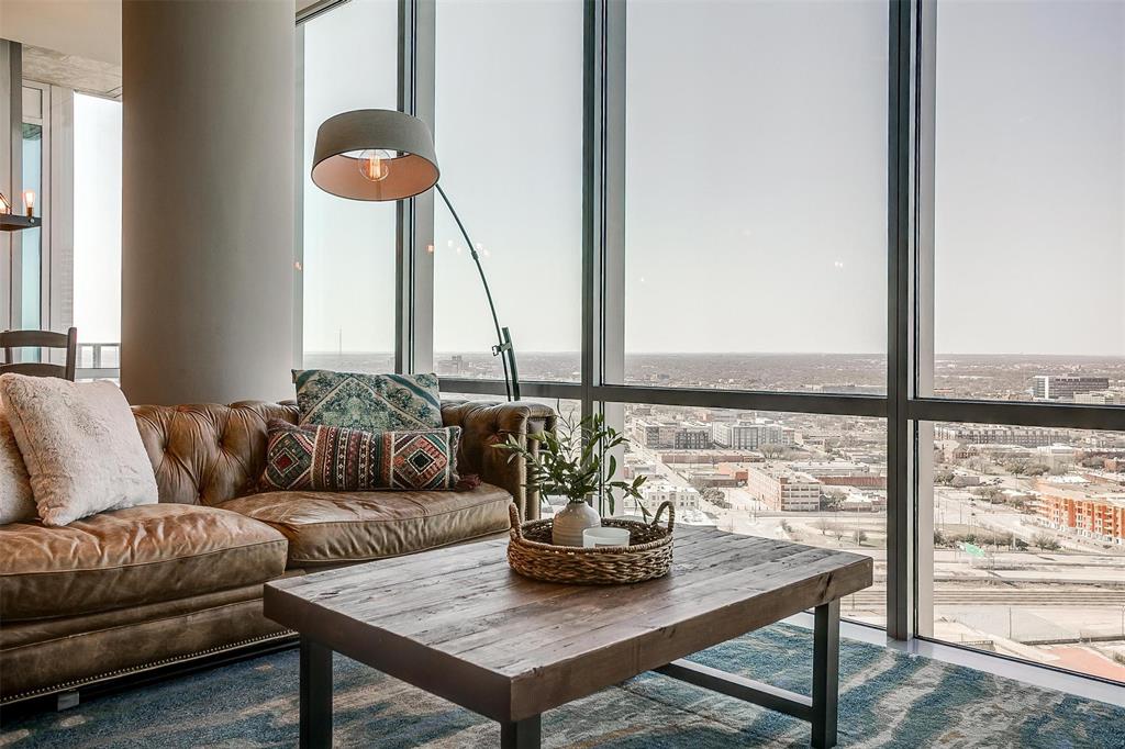 1301 Throckmorton Residences - Residential