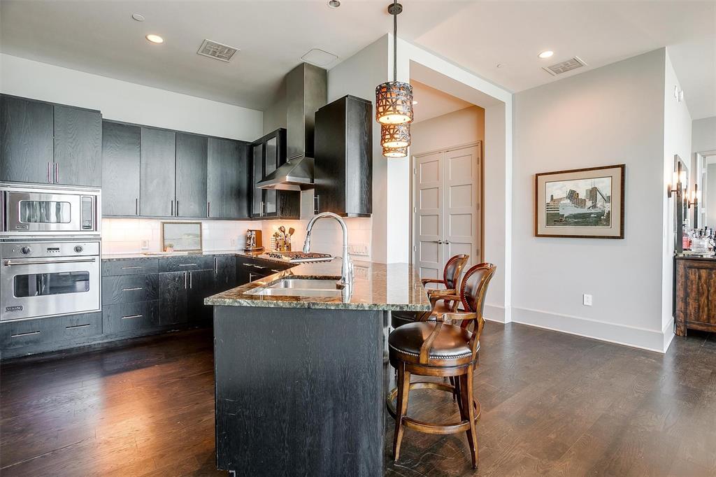 1301 Throckmorton Residences - Residential