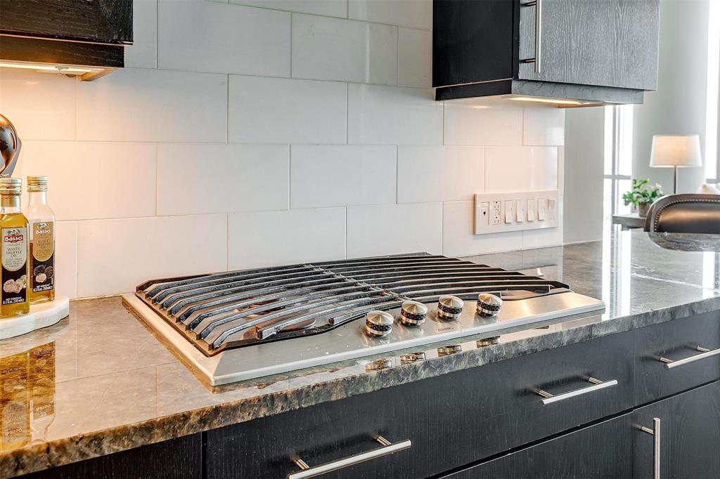 1301 Throckmorton Residences - Residential