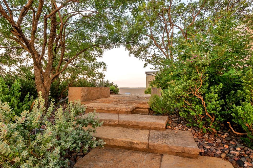 1301 Throckmorton Residences - Residential