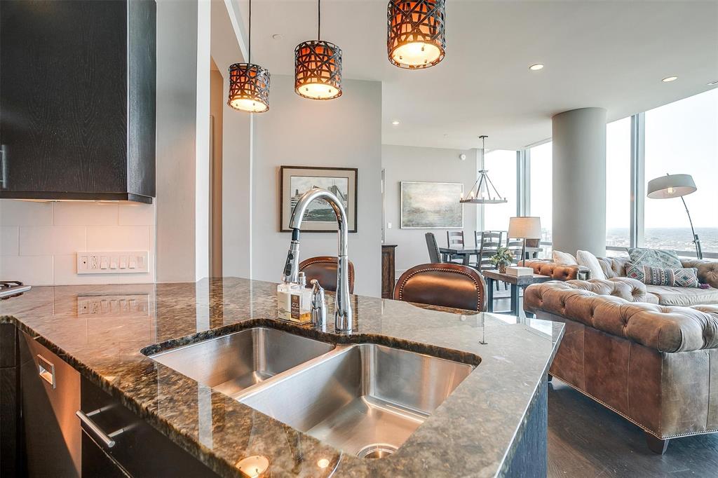 1301 Throckmorton Residences - Residential