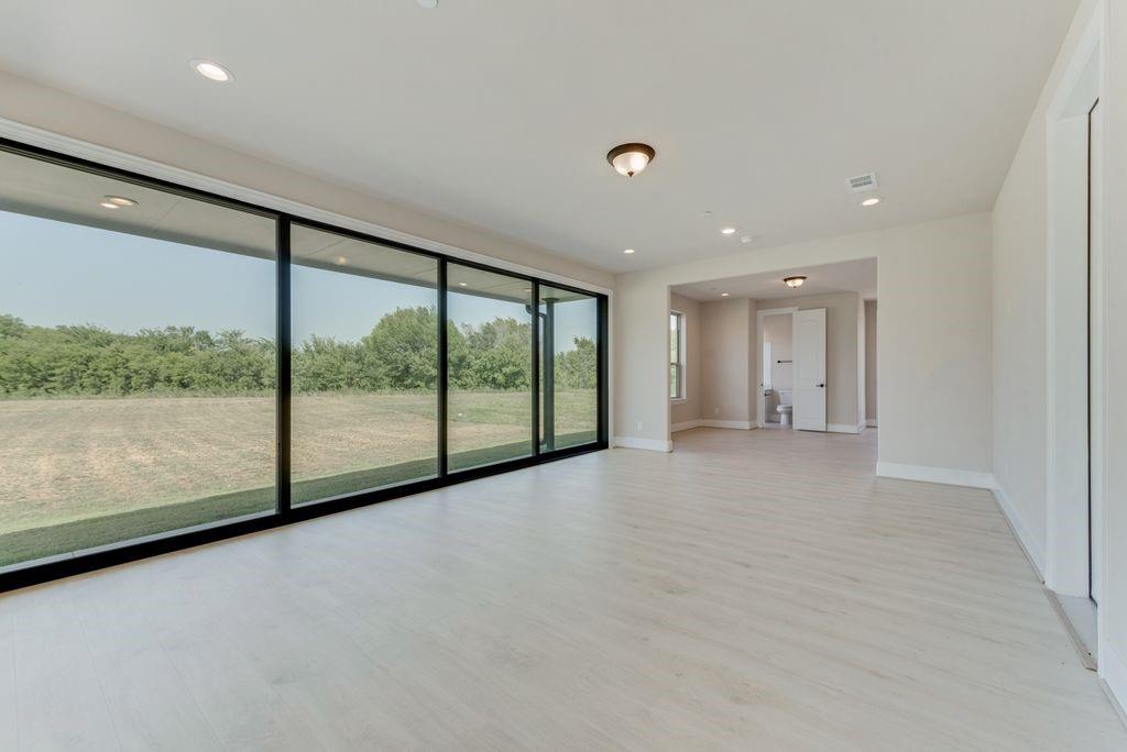 Kings Crossing - Residential