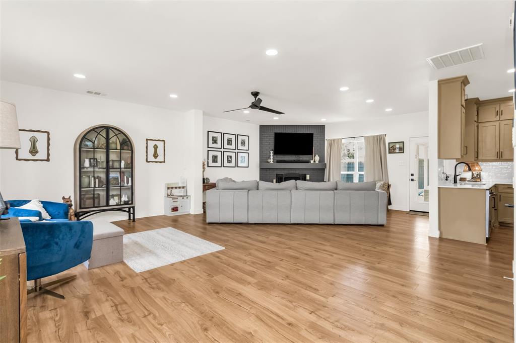 PRINCETON POINTE - Residential