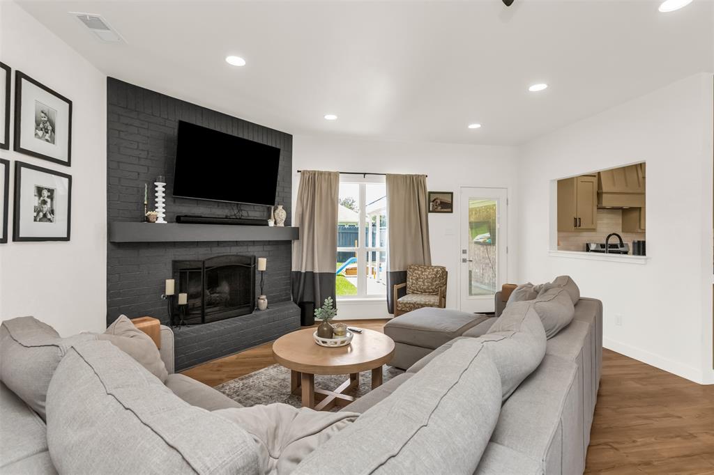 PRINCETON POINTE - Residential