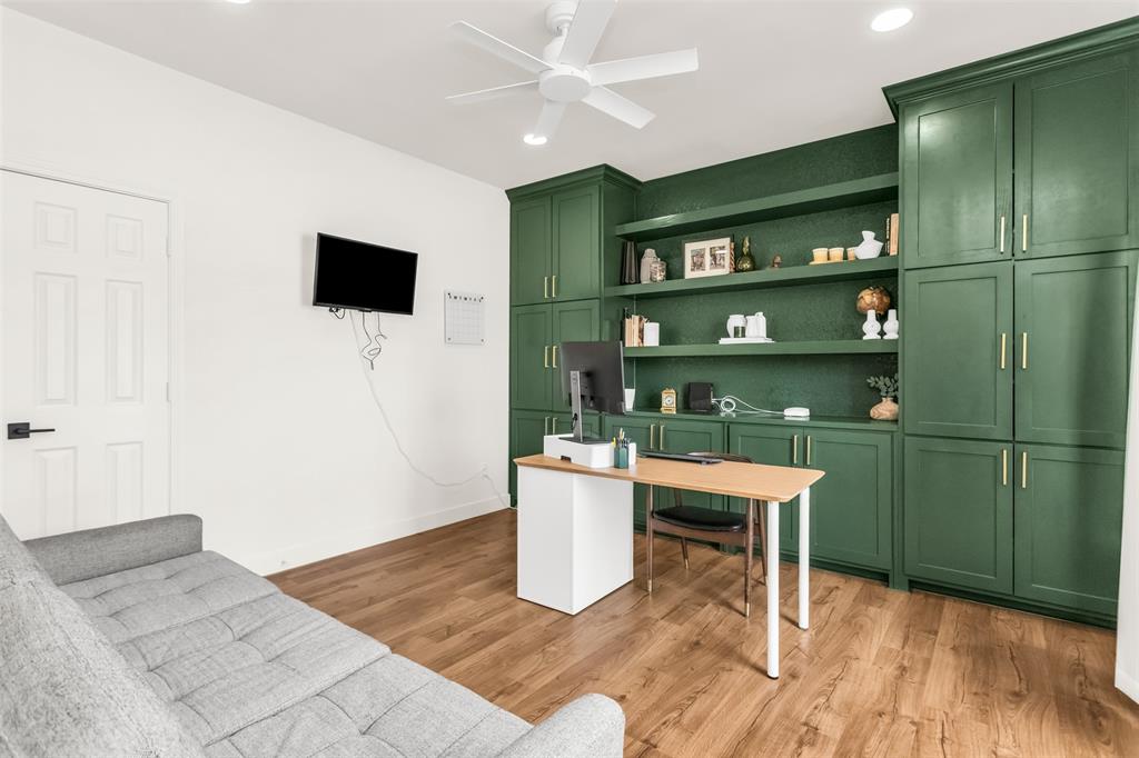 PRINCETON POINTE - Residential