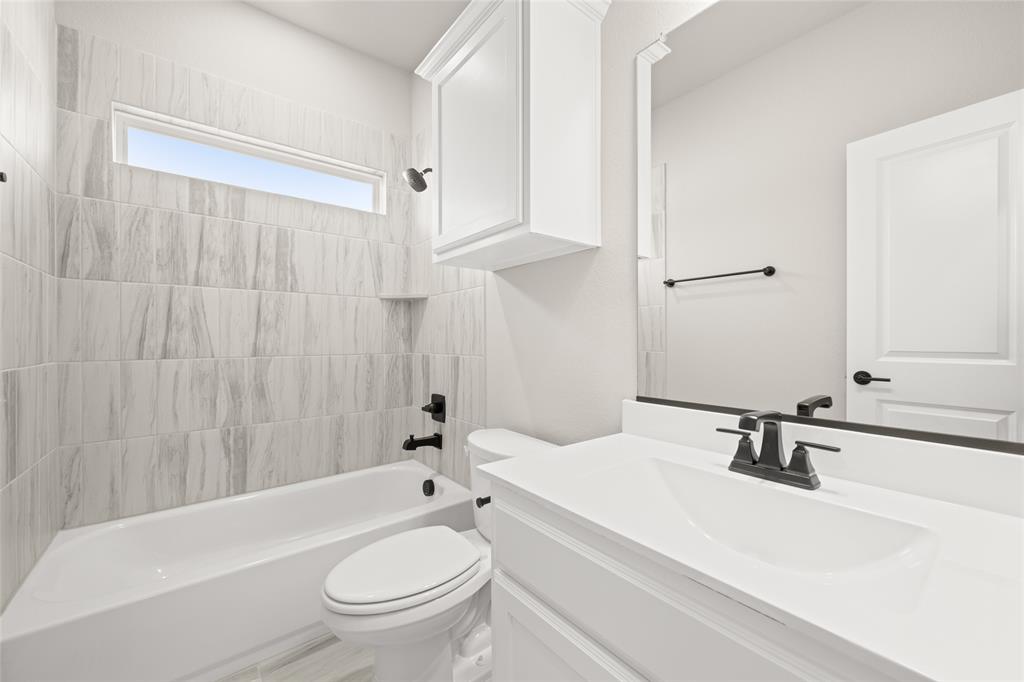 Oaks of North Grove - Residential