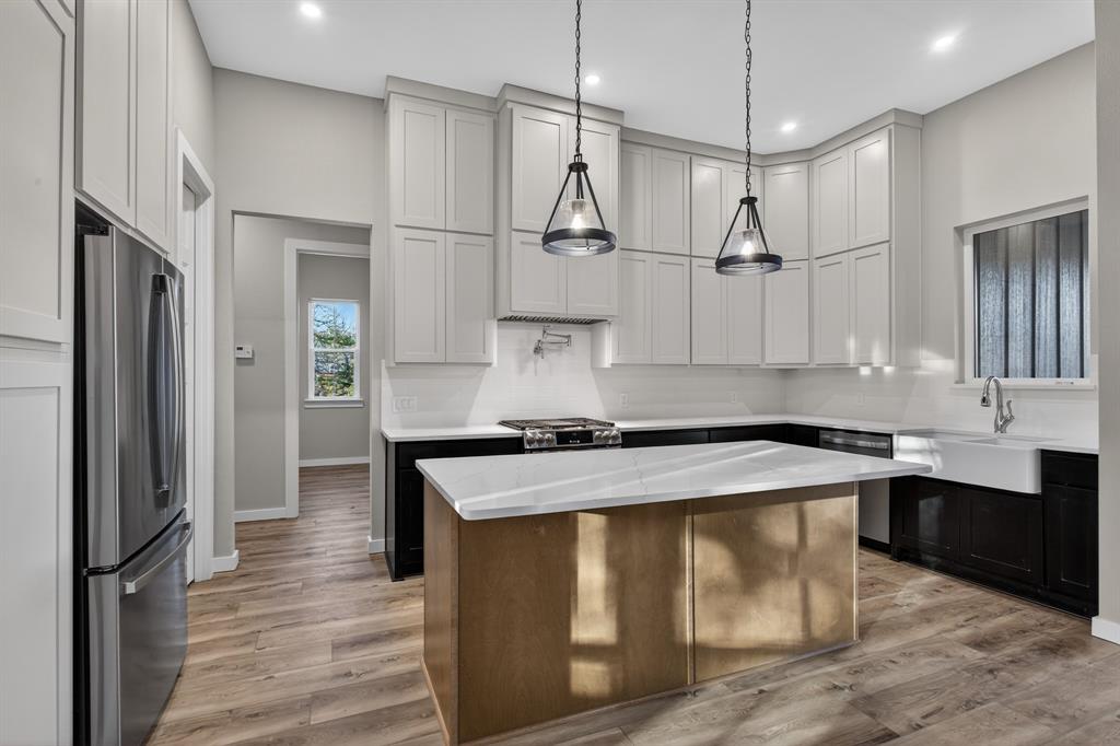 Melo Acres - Residential