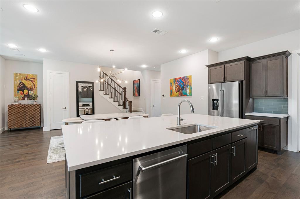 Thirty One Dallas Square #1 - Residential