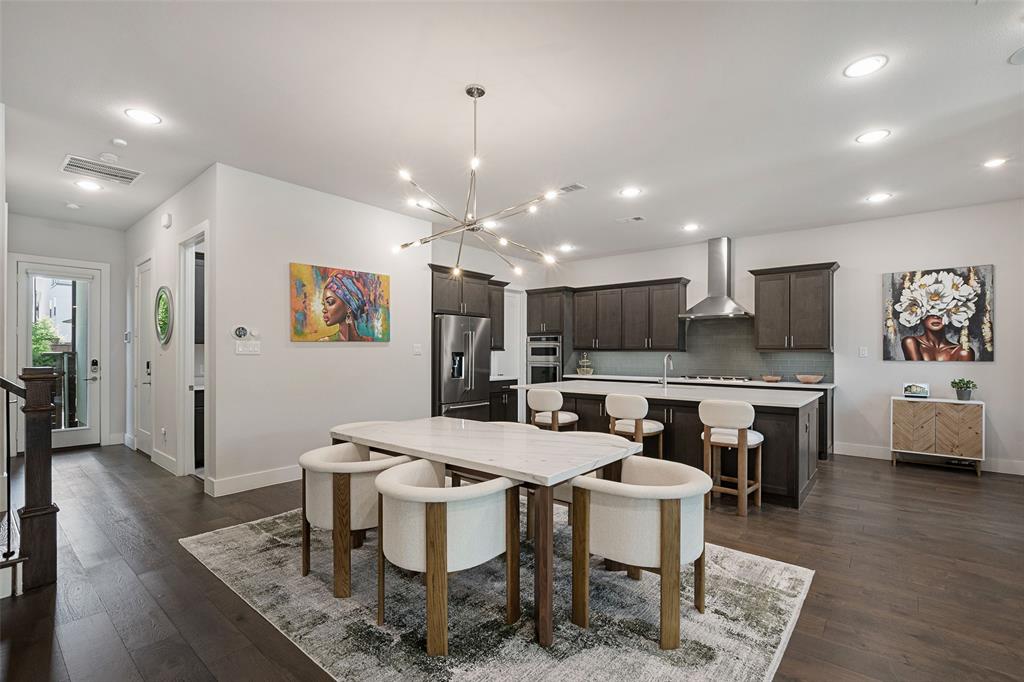 Thirty One Dallas Square #1 - Residential