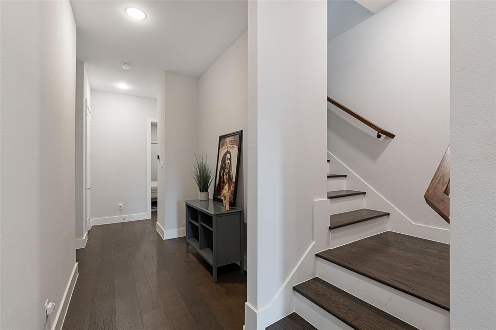 Thirty One Dallas Square #1 - Residential