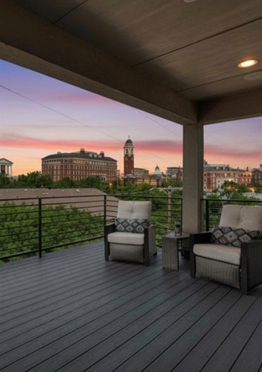 Thirty One Dallas Square #1 - Residential
