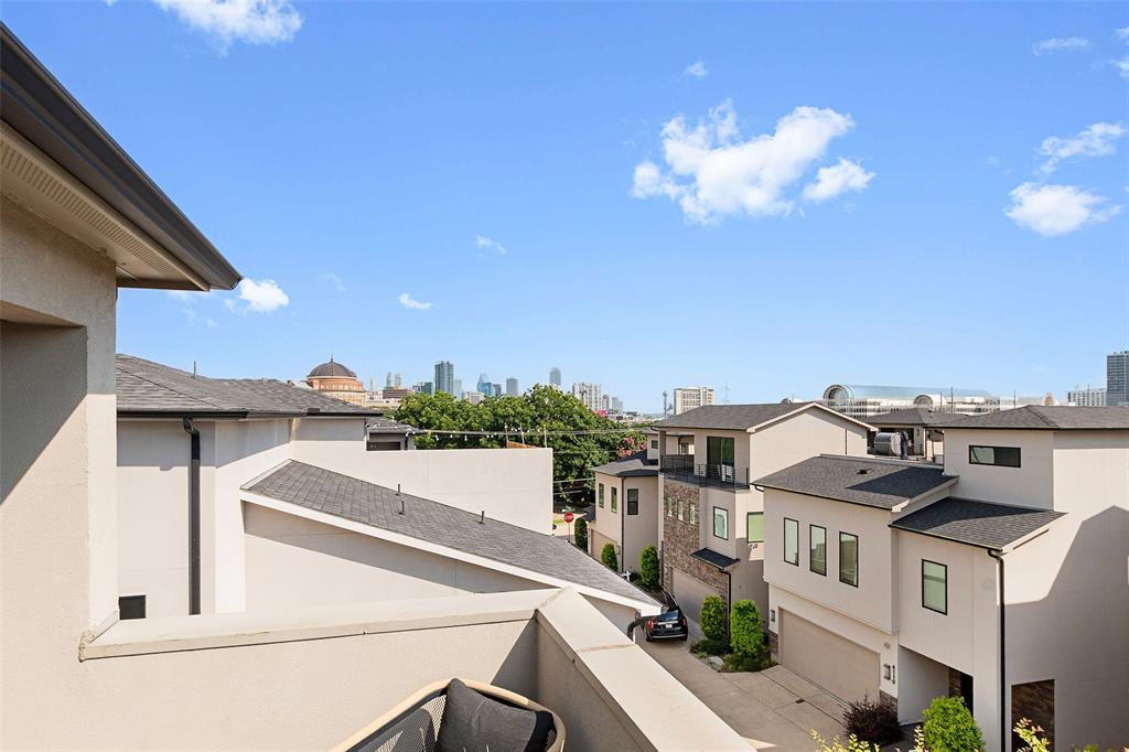 Thirty One Dallas Square #1 - Residential
