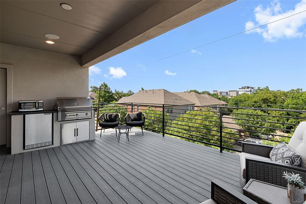 Thirty One Dallas Square #1 - Residential