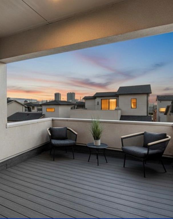Thirty One Dallas Square #1 - Residential